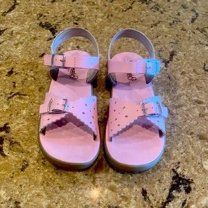 Footmates Little Girl’s Pink Sandals Size Y2.0